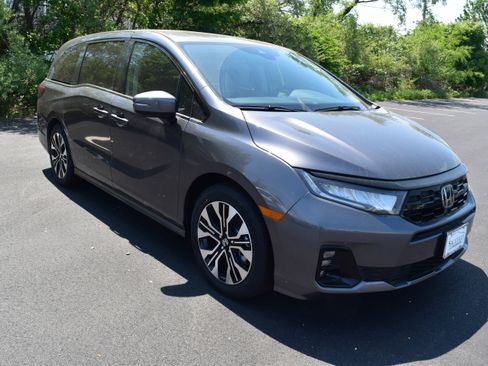 New 2026 Honda Odyssey Elite image 2