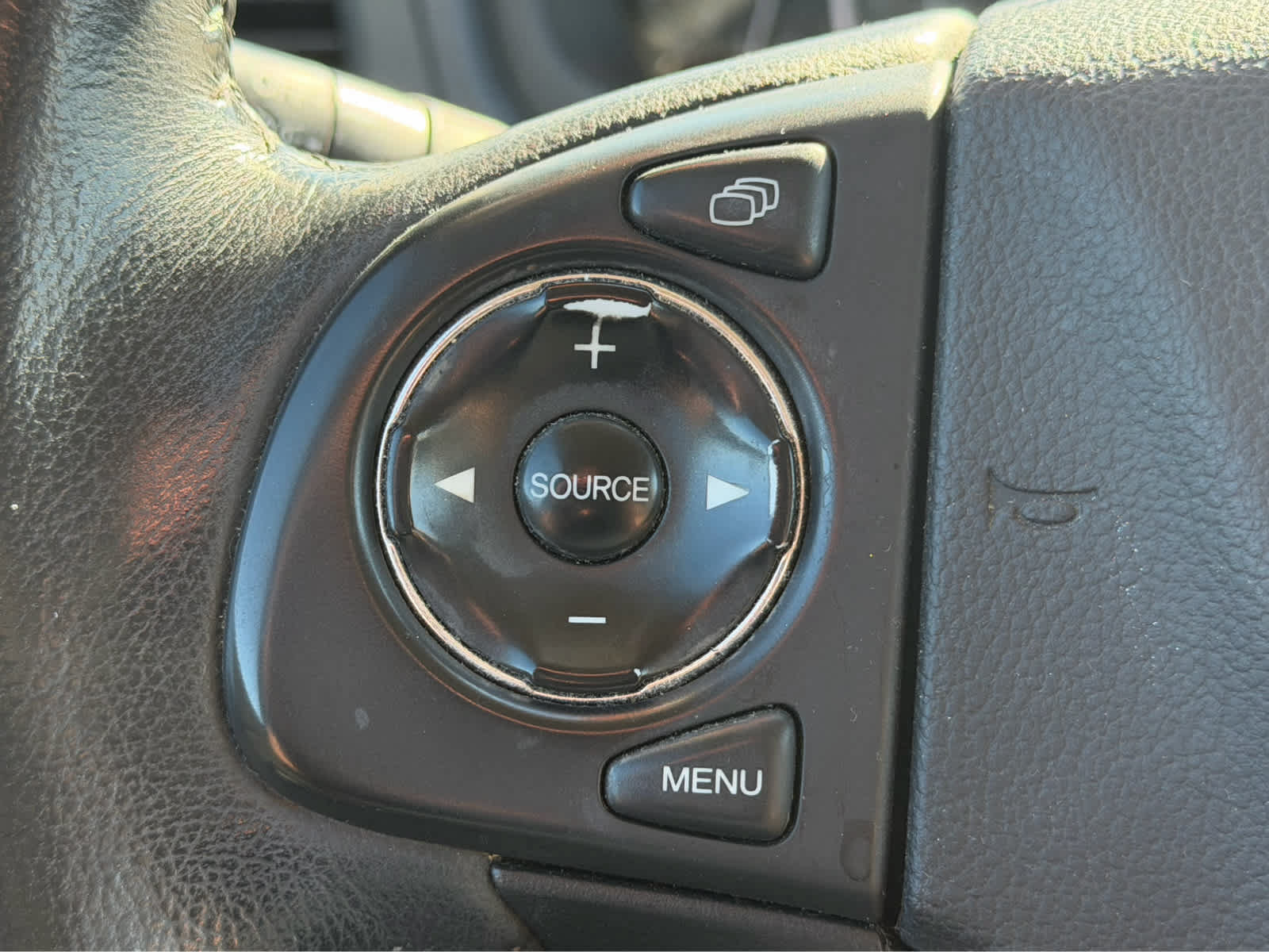 Used 2015 Honda CR-V EX-L image 7