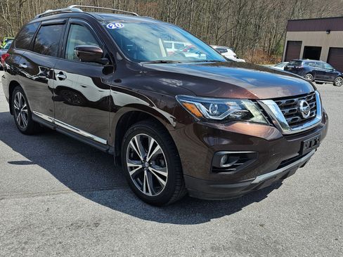 Used 2020 Nissan Pathfinder Platinum image 4