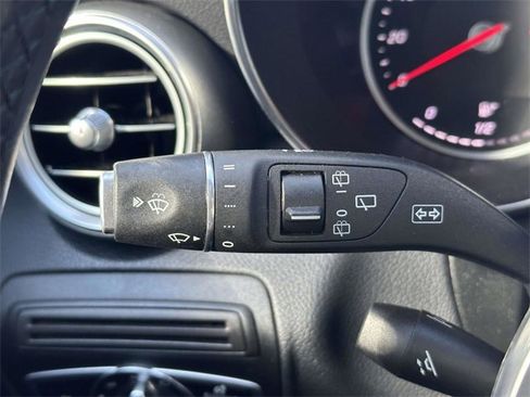 Certified 2022 Mercedes-Benz GLC 300 4MATIC image 29