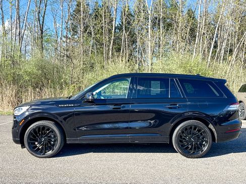 Used 2024 Lincoln Aviator Reserve w/ Equipment Group 201A image 8