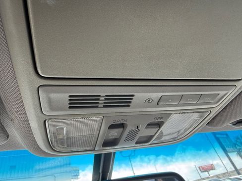 Used 2017 Honda Accord EX-L image 33
