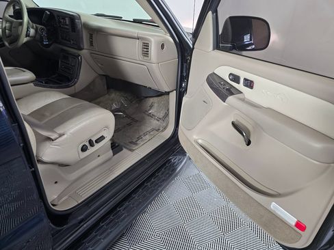 Used 2002 GMC Yukon Denali AWD/4WD image 13