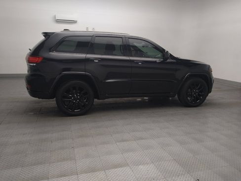 Used 2019 Jeep Grand Cherokee Altitude RWD image 10