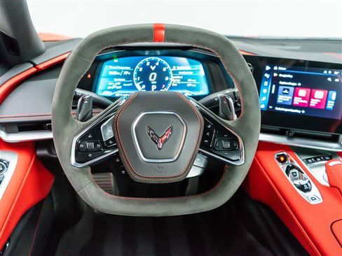 Used 2025 Chevrolet Corvette Stingray Preferred Cpe w/ Z51 Performance Package RWD image 21