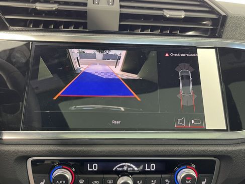 New 2025 Audi Q3 2.0T Premium image 30