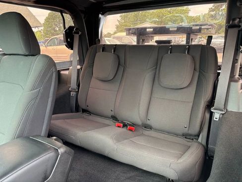 Used 2023 Jeep Wrangler Sport AWD/4WD image 19