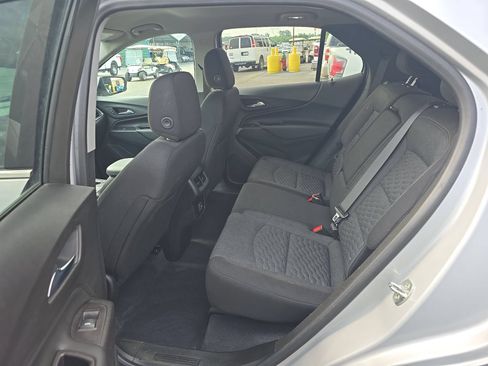 Used 2021 Chevrolet Equinox LT FWD image 4