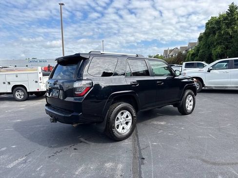 Used 2021 Toyota 4Runner SR5 Premium w/ Moonroof Package AWD/4WD image 3