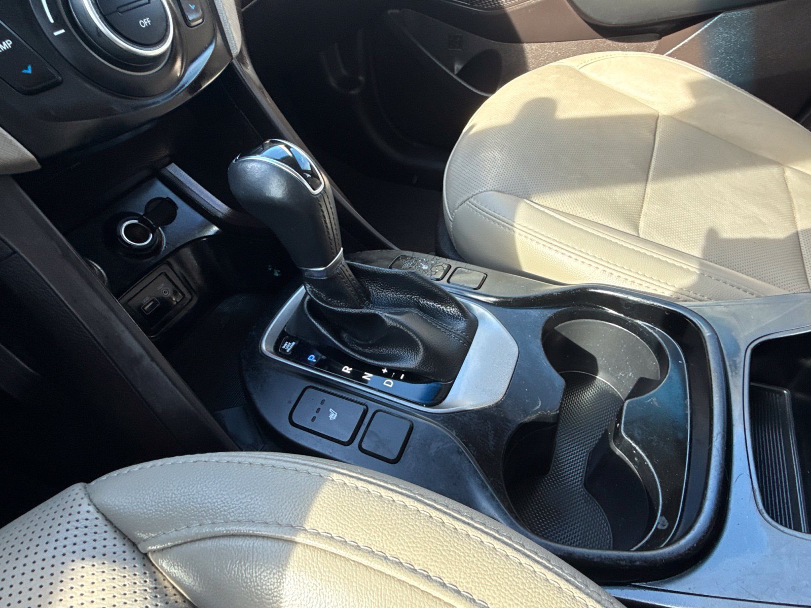 Used 2017 Hyundai Santa Fe Sport FWD image 15