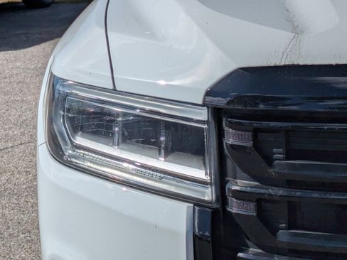 Used 2022 GMC Acadia SLE w/ Driver Convenience Package image 10