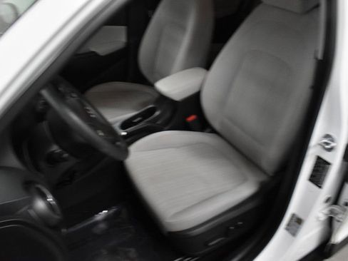 Used 2023 Hyundai Kona SEL image 13