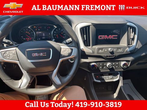 Used 2023 GMC Terrain SLE w/ Driver Convenience Package FWD image 12