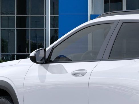 New 2026 Chevrolet Trax LT w/ Sunroof Package FWD image 12