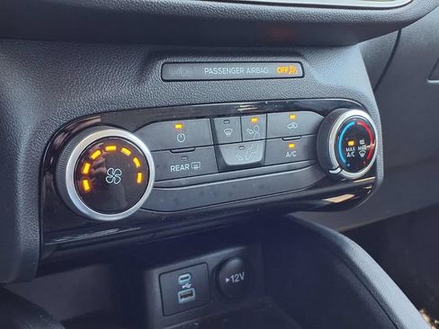 Used 2022 Ford Escape SE AWD/4WD image 13