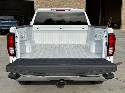 Used 2026 GMC Sierra 1500 Pro w/ Pro Value Package RWD image 9