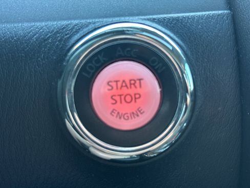 Used 2018 Nissan Armada SL w/ Moonroof Package image 26