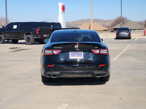Used 2023 Nissan Maxima SR image 8