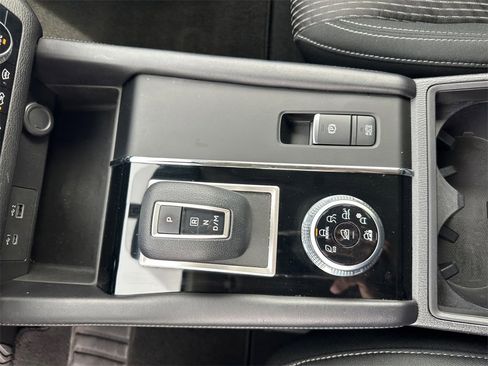 Used 2022 Mitsubishi Outlander ES image 34