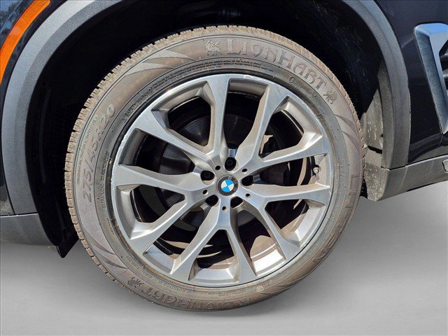 Used 2024 BMW X5 xDrive40i w/ Parking Assistance Package AWD/4WD image 25