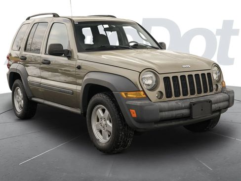 Used 2006 Jeep Liberty Sport image 4