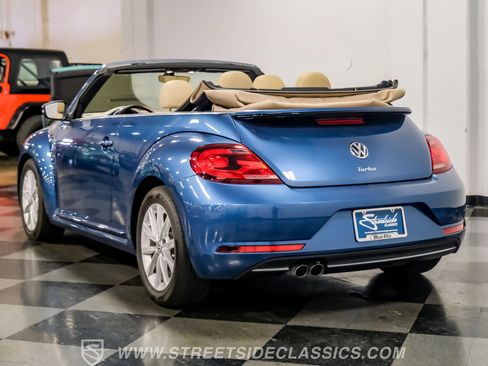 Used 2019 Volkswagen Beetle 2.0T Final Edition SEL image 9