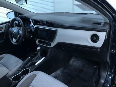 Used 2019 Toyota Corolla LE image 23