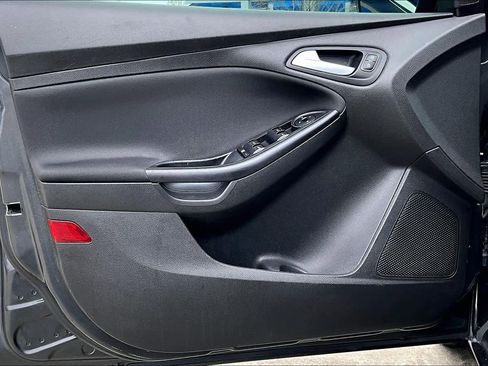 Used 2017 Ford Focus SE image 22