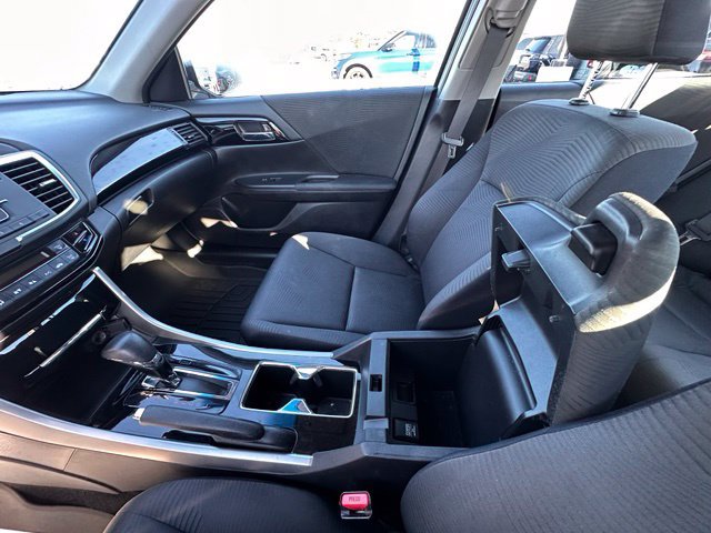 Used 2017 Honda Accord LX image 23