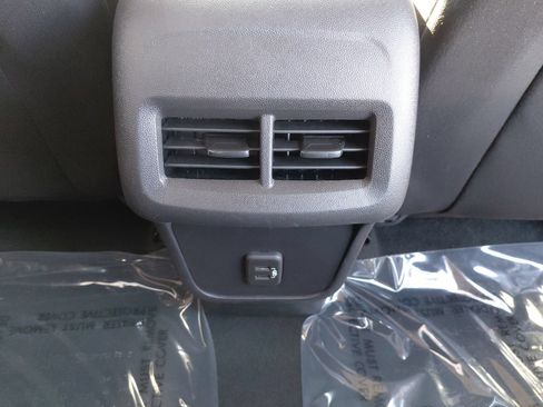 Used 2024 Chevrolet Equinox LT AWD/4WD image 30