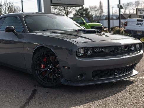 Used 2018 Dodge Challenger R/T Scat Pack image 3