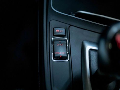 Used 2018 BMW M2 image 55