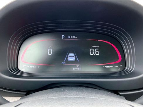 Certified 2024 Hyundai Venue SEL image 24