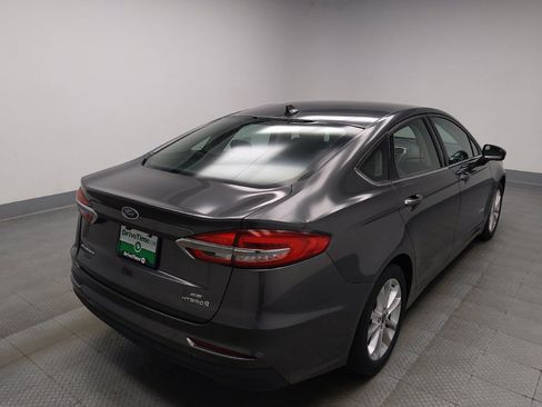 Used 2019 Ford Fusion SE FWD image 10