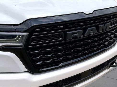 Used 2025 RAM 1500 Limited AWD/4WD image 29