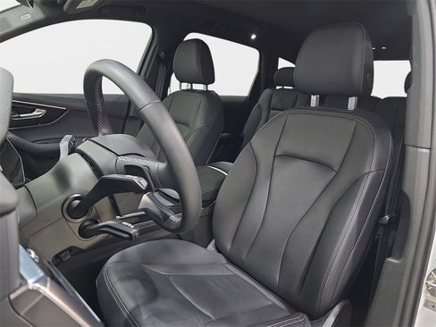 Certified 2025 Audi Q7 2.0T Premium Plus w/ Premium Plus Package image 16