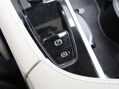 Used 2023 Volvo XC90 B6 Ultimate w/ Protection Package Premier image 29