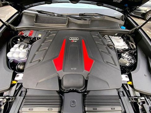 New 2026 Audi RS Q8 performance image 16