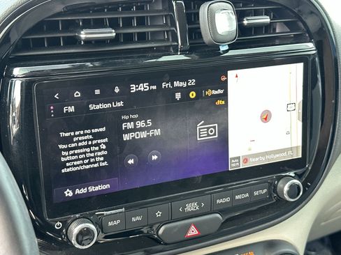 Certified 2023 Kia Soul EX FWD image 12