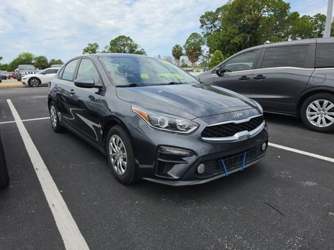 Certified 2021 Kia Forte Sedan FWD image 4