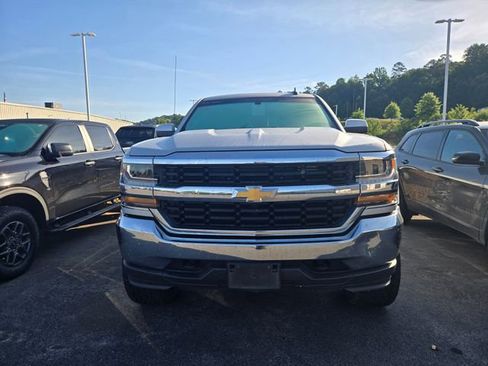 Used 2019 Chevrolet Silverado 1500 LT AWD/4WD image 2