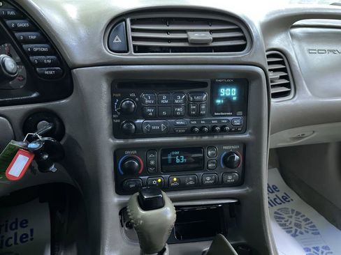 Used 2003 Chevrolet Corvette Convertible w/ Preferred Equipment Group1 image 21