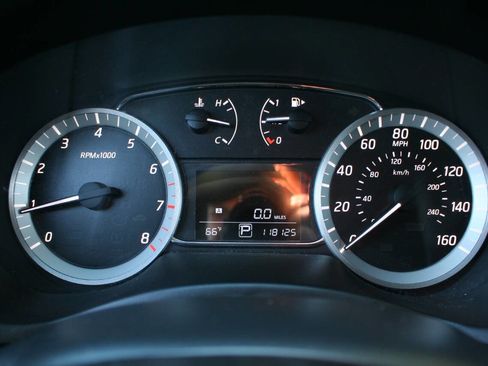 Used 2014 Nissan Sentra SL image 10