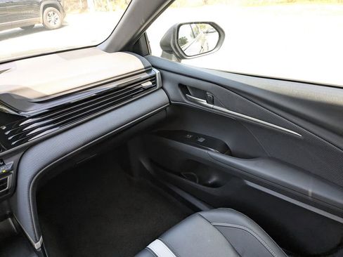 Certified 2025 Toyota Camry SE FWD image 17