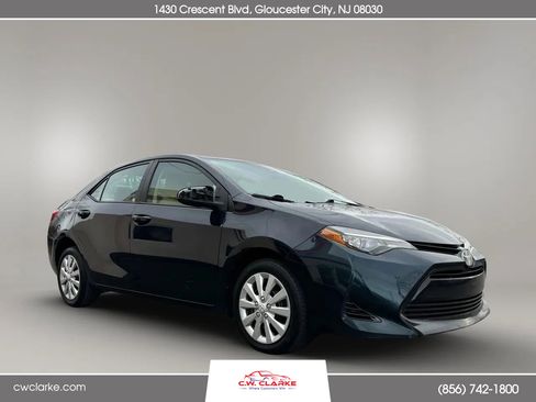 Used 2017 Toyota Corolla LE image 4