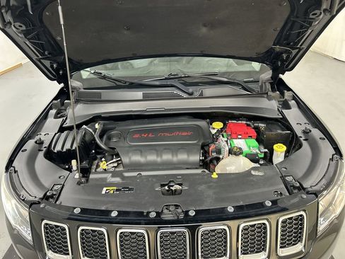 Used 2019 Jeep Compass Latitude w/ Popular Equipment Group image 21