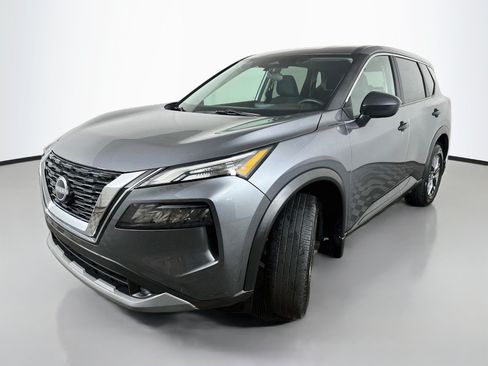 Used 2023 Nissan Rogue S AWD/4WD image 3