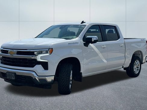 Used 2025 Chevrolet Silverado 1500 LT w/ Safety Package AWD/4WD image 6