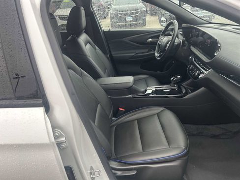 Used 2024 Buick Envista Sport Touring w/ Convenience I Package image 26