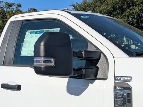 New 2025 Ford F600 4x4 Regular Cab Super Duty w/ XL Chrome Package image 12